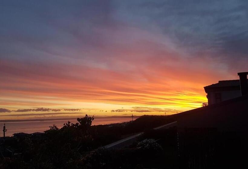 ペンション Amelia S By The Sea