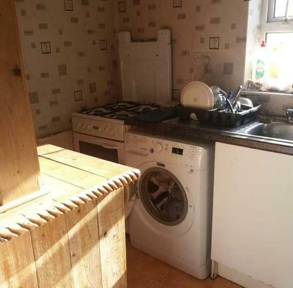 פנסיון Castletownmoor Clinic & Permaculture Farm