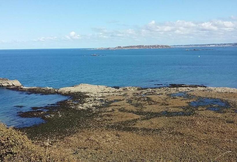 پانسیون Chambre Spacieuse, Moderne Et Très Confortable à Perros Guirec
