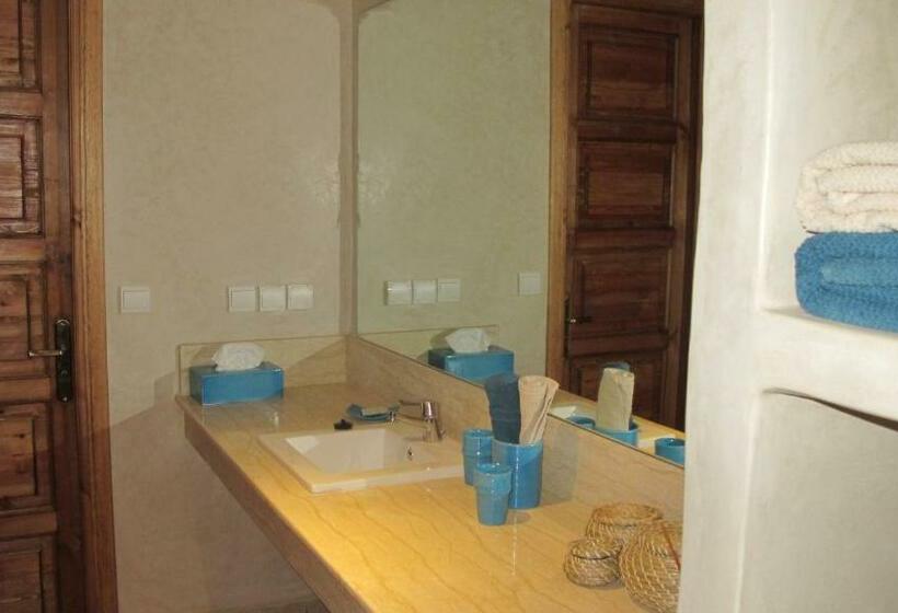 پانسیون Dar Kamango