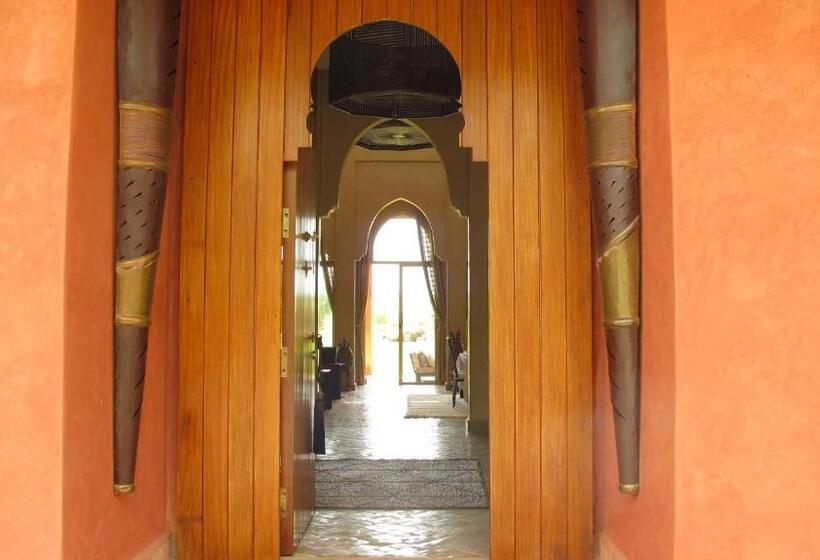 پانسیون Dar Kamango