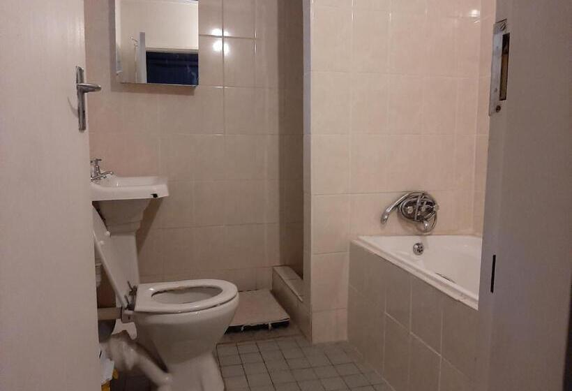 פנסיון Elephant Walk Guesthouse And Back Packers