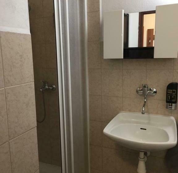 بنسيون Lipno Wave Accommodations