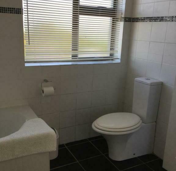 פנסיון Pearl Oyster Guesthouse