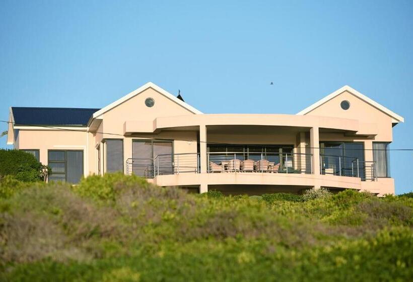 펜션 Zeezicht Guest House