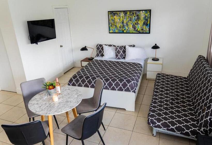 Steps To The Beach Christmas Vacation Pool