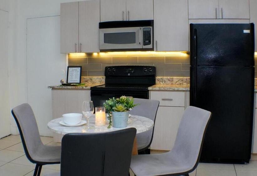 Steps To The Beach Christmas Vacation Pool