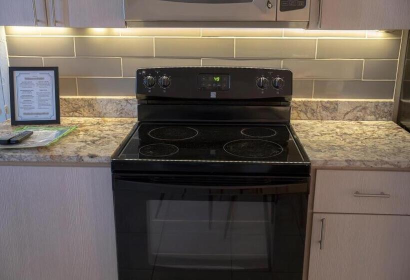 Steps To The Beach Christmas Vacation Pool