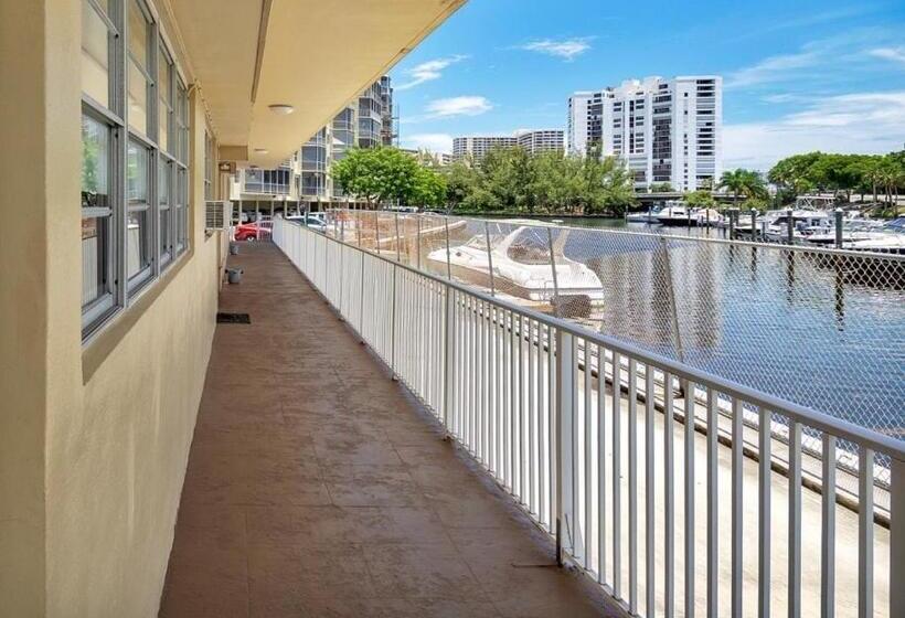 Steps To The Beach Christmas Vacation Pool