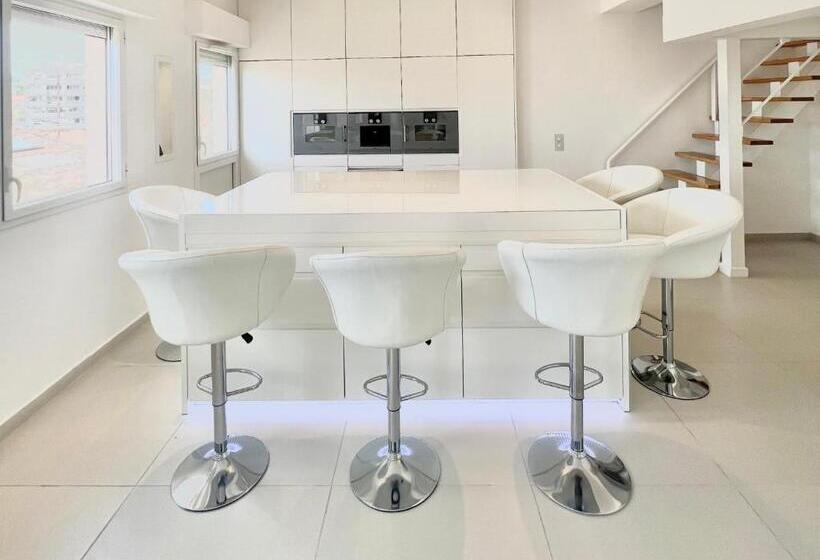 Traverse Des Artistes