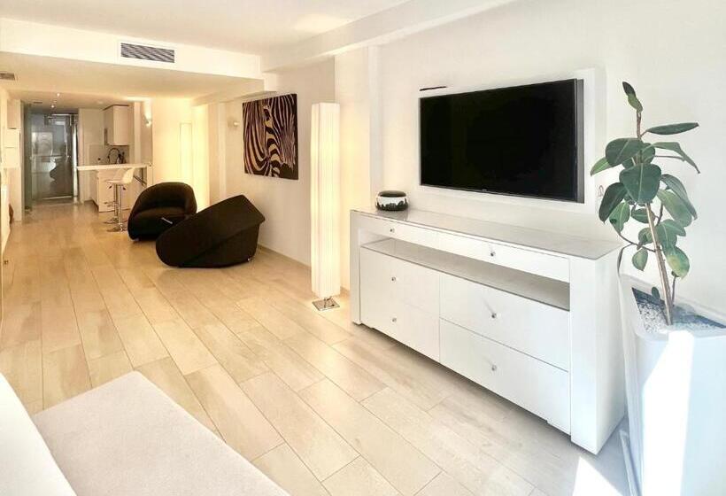 Traverse Des Artistes