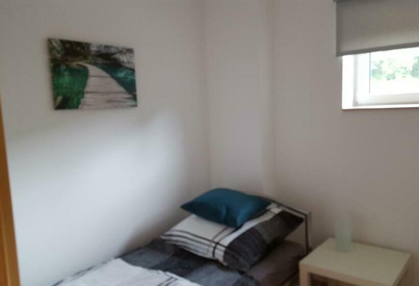 旅馆 Niederdreisbacher Hütte   Moderne Doppelzimmer   Einzelbetten