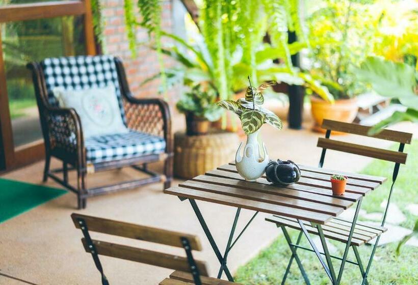 Общежитие Wang Jai Kwang Space Inn