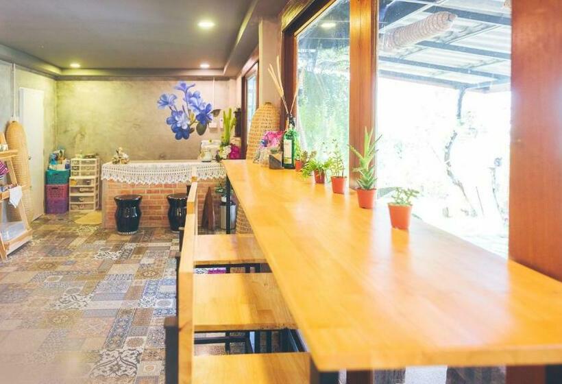 Общежитие Wang Jai Kwang Space Inn