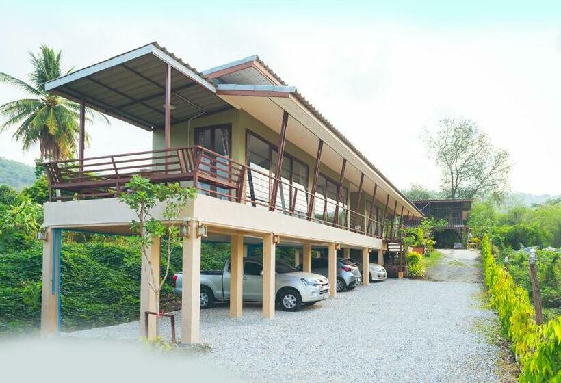 Общежитие Wang Jai Kwang Space Inn