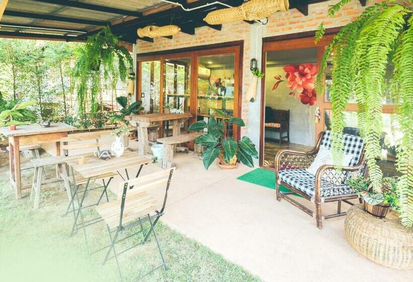 Общежитие Wang Jai Kwang Space Inn