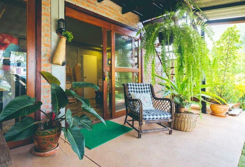 Общежитие Wang Jai Kwang Space Inn