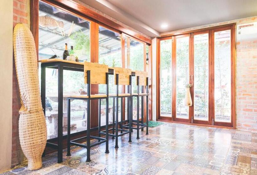 Общежитие Wang Jai Kwang Space Inn