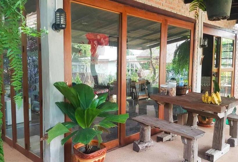 Общежитие Wang Jai Kwang Space Inn