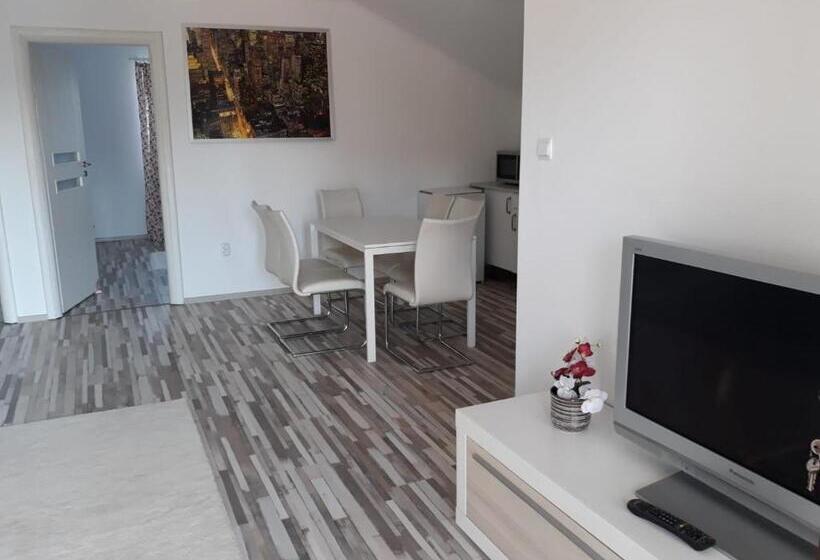 ベッドアンドブレックファースト Casa Sannicolau