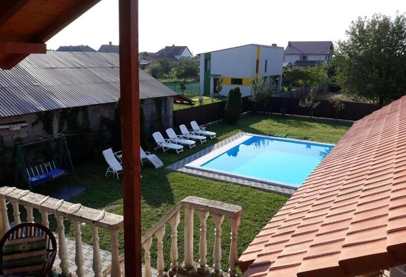 ベッドアンドブレックファースト Casa Sannicolau