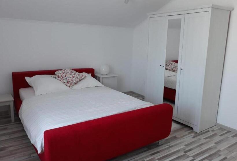 ベッドアンドブレックファースト Casa Sannicolau