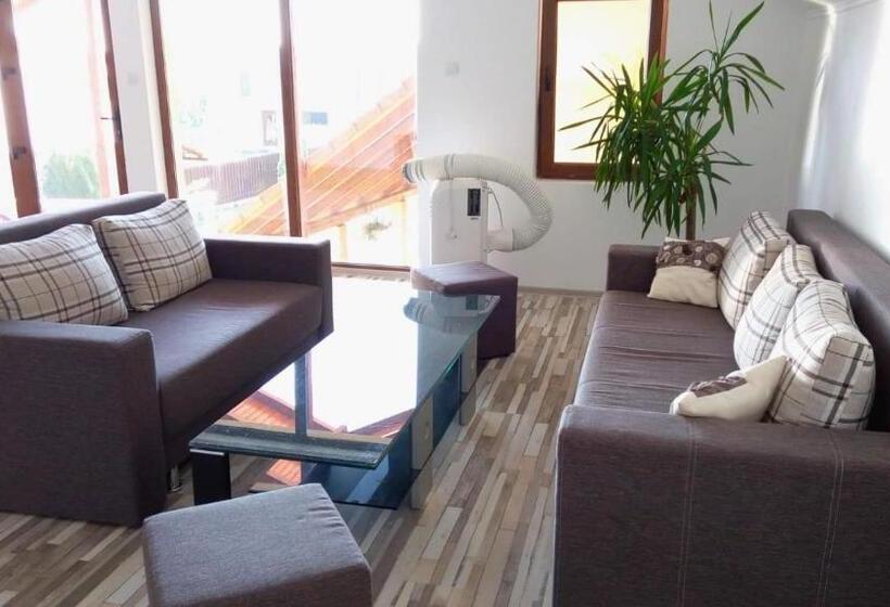 ベッドアンドブレックファースト Casa Sannicolau