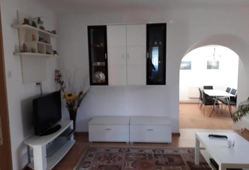 ベッドアンドブレックファースト Casa Sannicolau