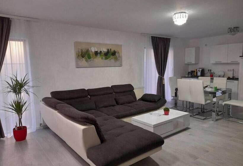 ベッドアンドブレックファースト Casa Sannicolau