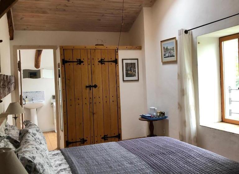 ベッドアンドブレックファースト Chambres D Hotes Des Forets