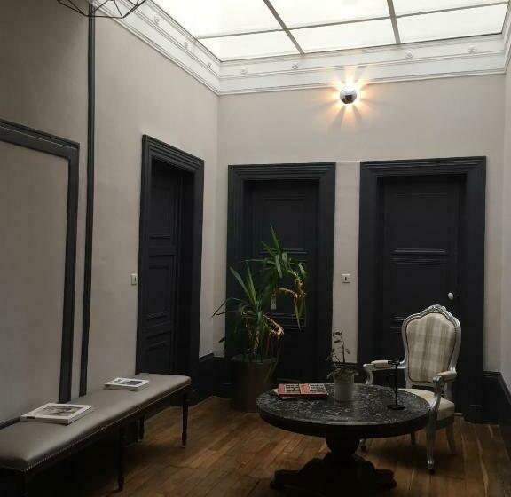 مبيت وإفطار Chateau De Pougy