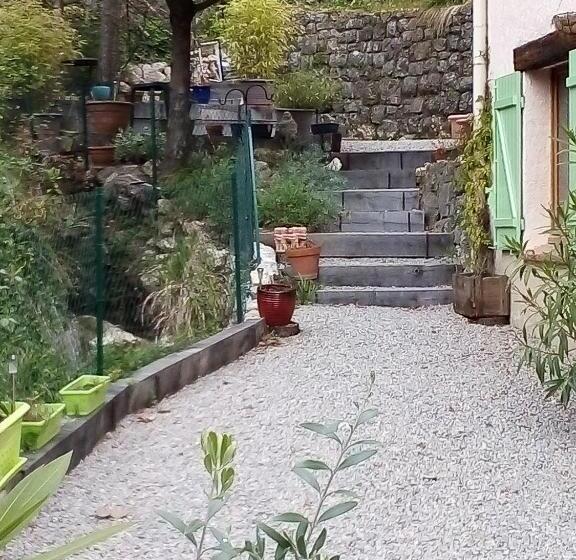 مبيت وإفطار Le Vallon De Bargemon