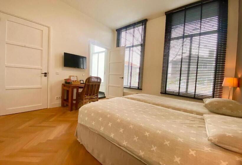 ベッドアンドブレックファースト Oranjepark