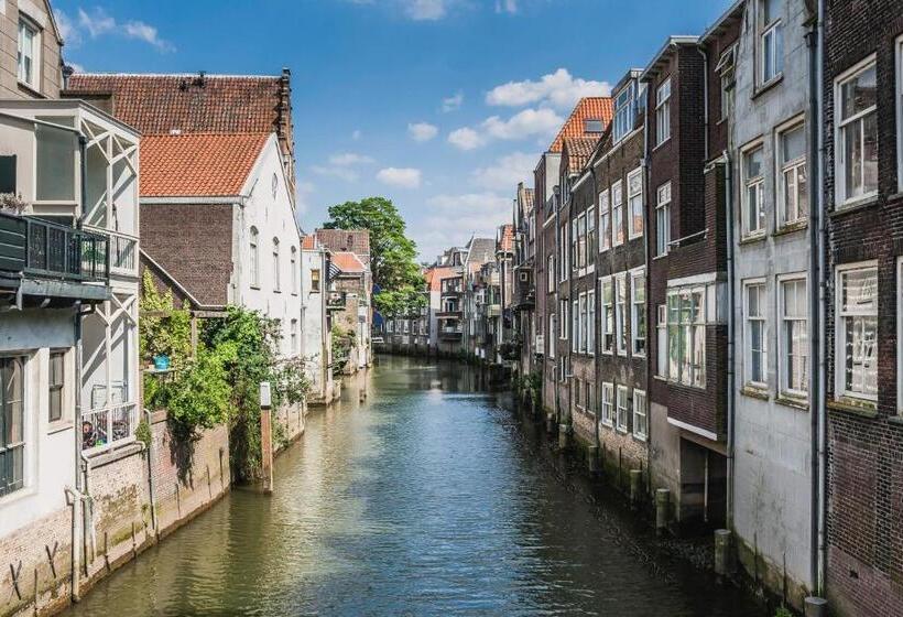 ベッドアンドブレックファースト Oranjepark