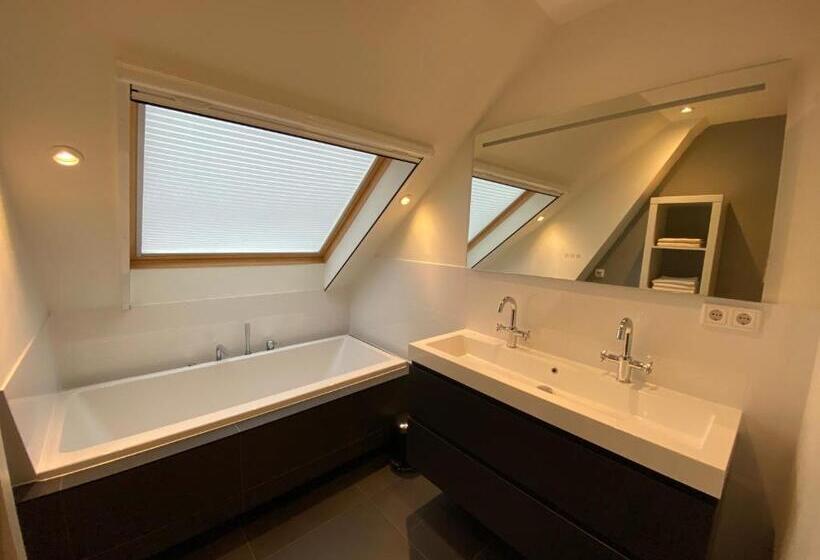 ベッドアンドブレックファースト Oranjepark