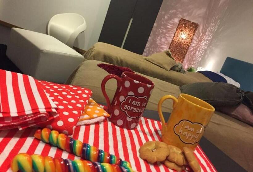 ベッドアンドブレックファースト Room33