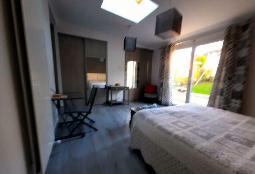 مبيت وإفطار Superbe Chambre De Charme Avec Accès Privatif