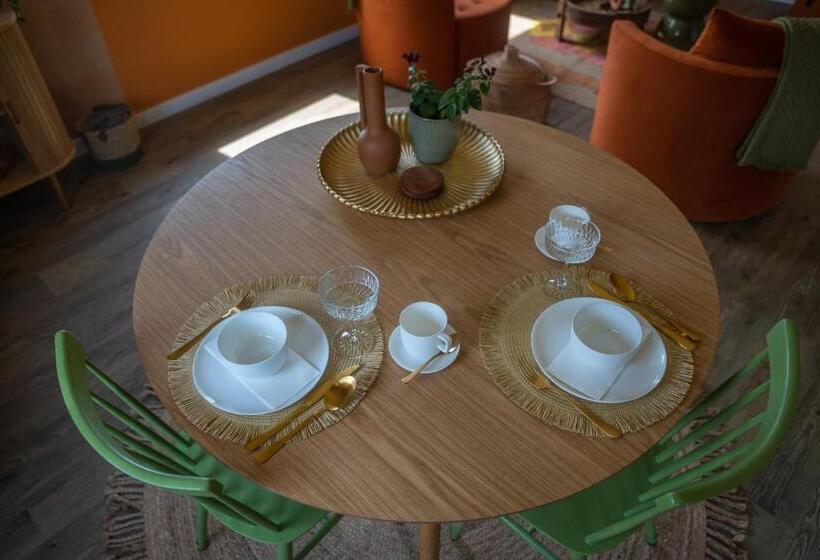 تختخواب و صبحانه Tweezeven