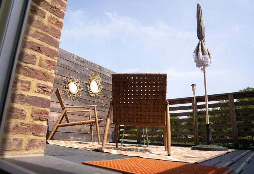 تختخواب و صبحانه Tweezeven