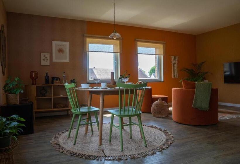 تختخواب و صبحانه Tweezeven