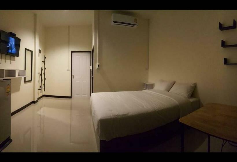 호텔 Ban Bunsawaeng Resort