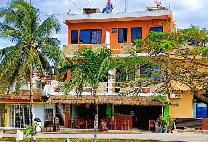 هتل El Ultimo Maya