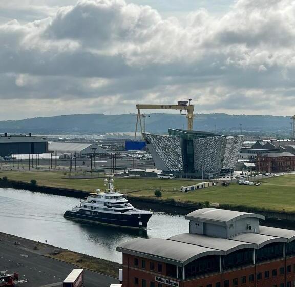 James Clow Bed & Breakfast