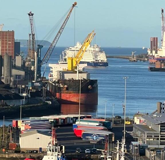 James Clow Bed & Breakfast