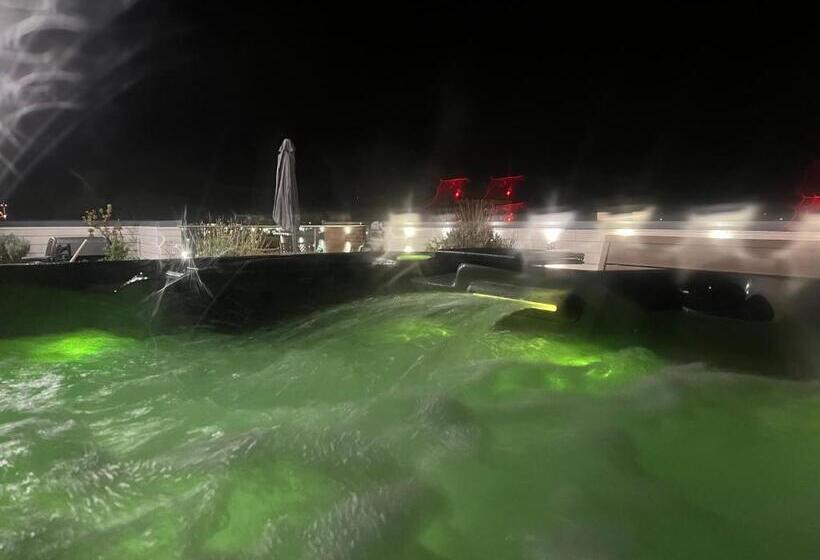 James Clow Bed & Breakfast