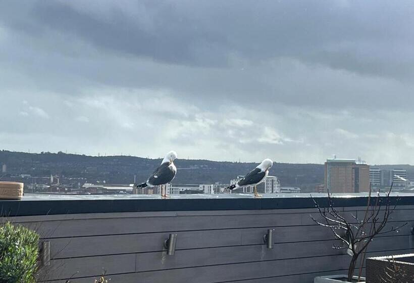 James Clow Bed & Breakfast