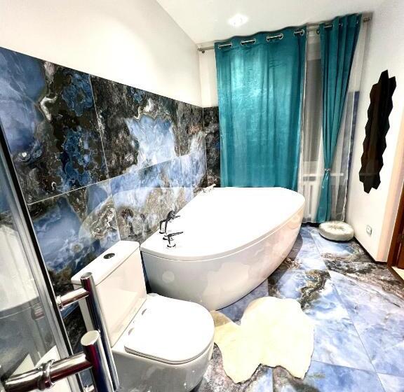 بنسيون Bierini Park Studio