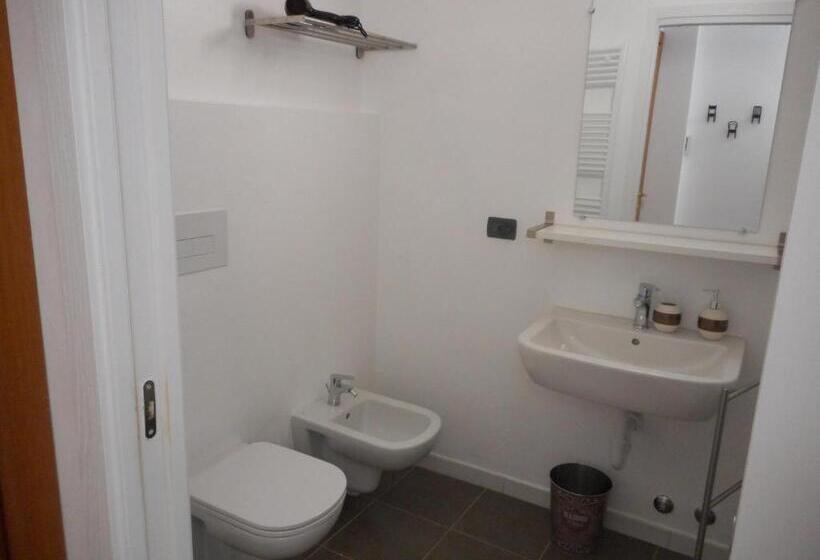 پانسیون Borgo Antico Rooms Self Check In