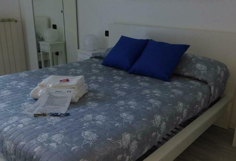 پانسیون Borgo Antico Rooms Self Check In