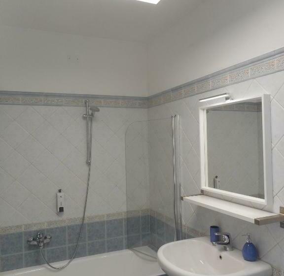 پانسیون Borgo Antico Rooms Self Check In